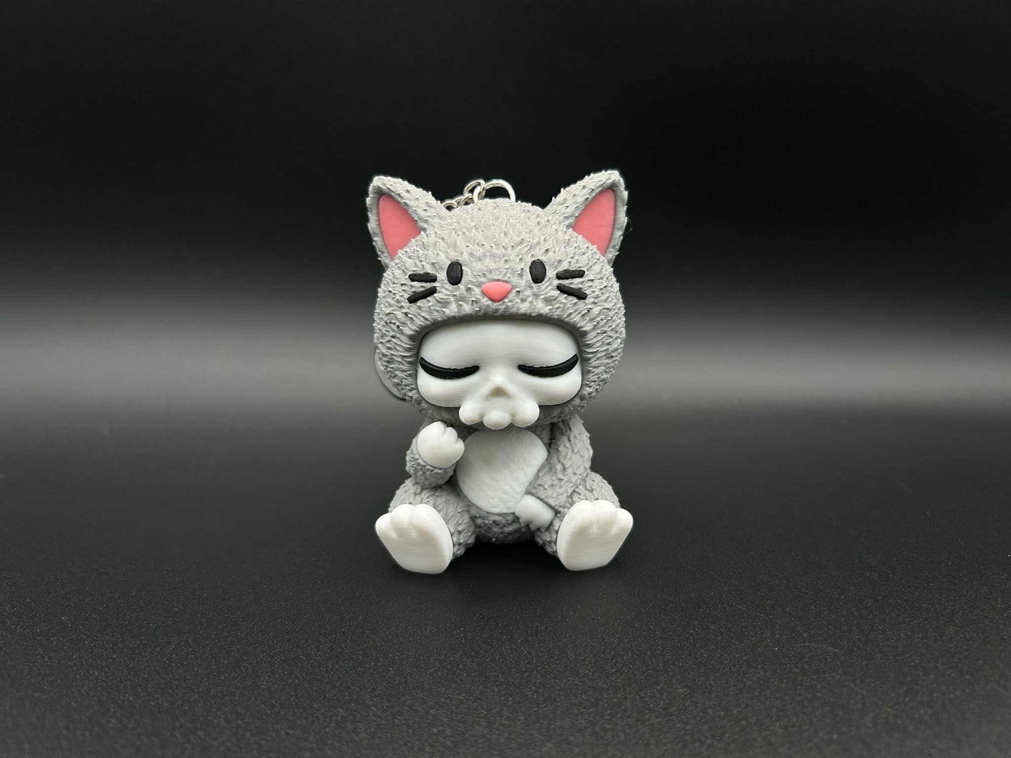Skubbies Keychain – Chibi Skull Charm, Collectible Keyring, Backpack Bag Charm