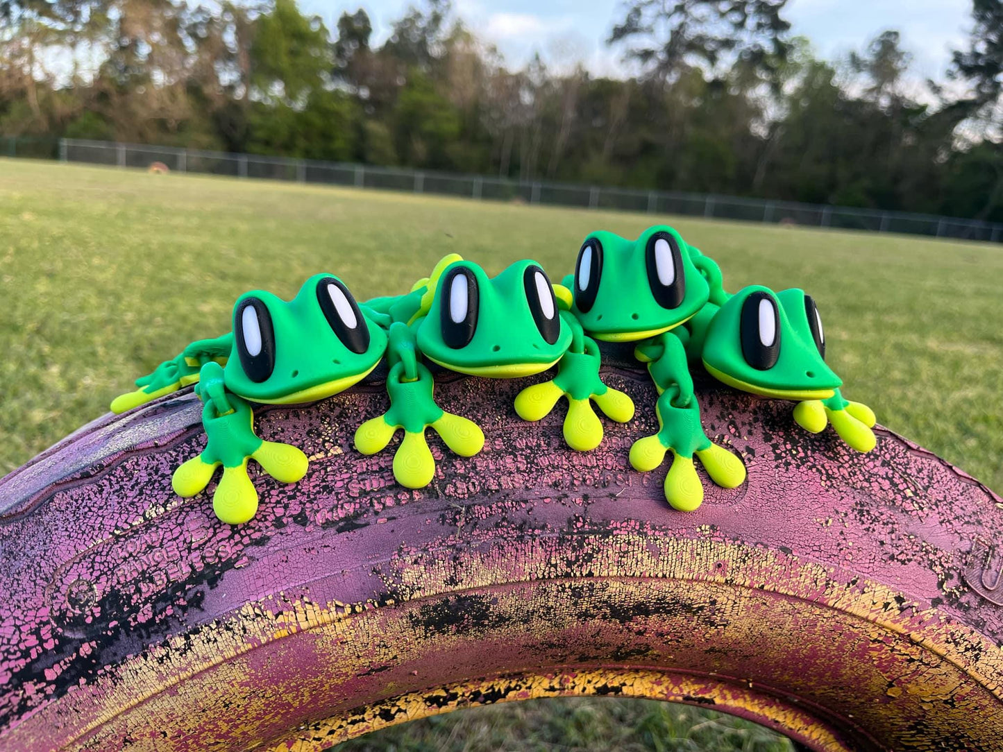 7" 3D-Printed Articulated Gecko with Magnetic Feet – Unique Desk Companion