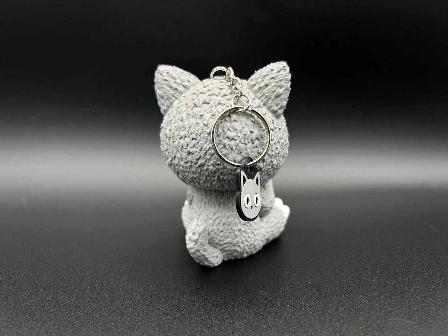 Skubbies Keychain – Chibi Skull Charm, Collectible Keyring, Backpack Bag Charm