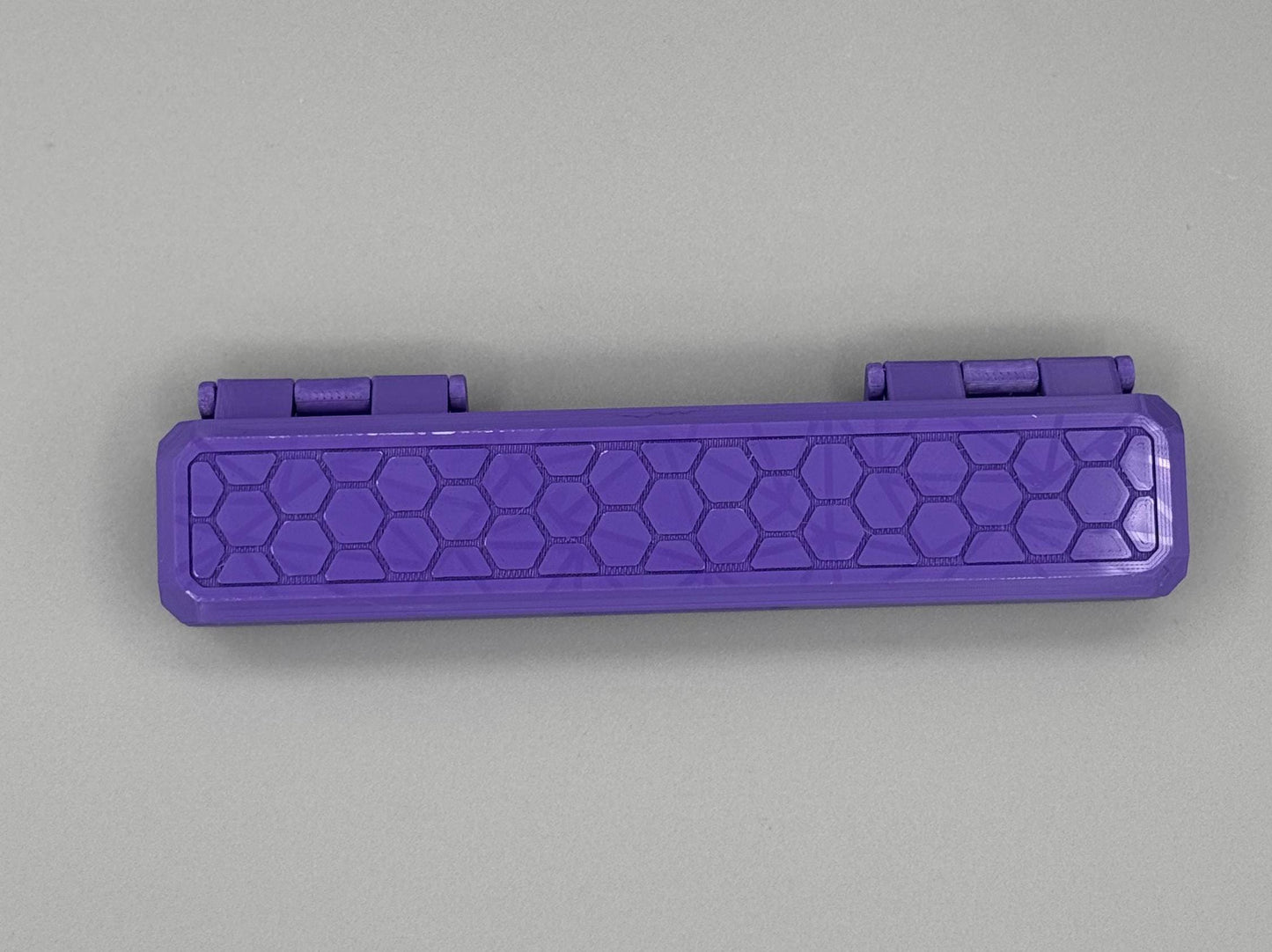 3D Printed Dice Vault – Magnetic Closure, Polyhedral Dice Storage